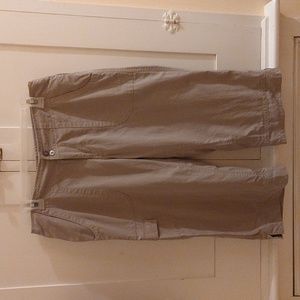 The North Face tan cropped cargo pants Sz 6